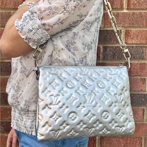 Louis Vuitton Coussin PM w/silver hardware & chunky chain strap, dustbag and COA